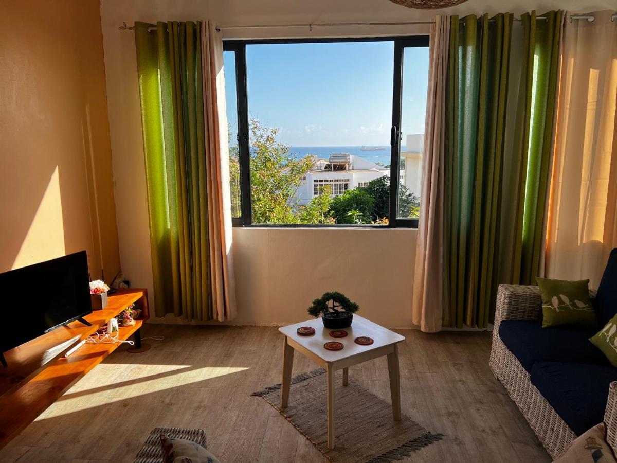 Cosy Seaview Lägenhet Pointe aux Sable Exteriör bild